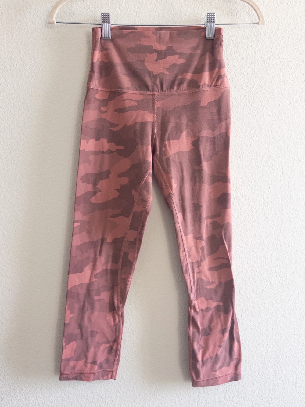 Lululemon Align Crop *21" Heritage 365 Camo Brier Rose Multi size 4